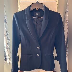 H&M Black Fitted Blazer. Size 4
